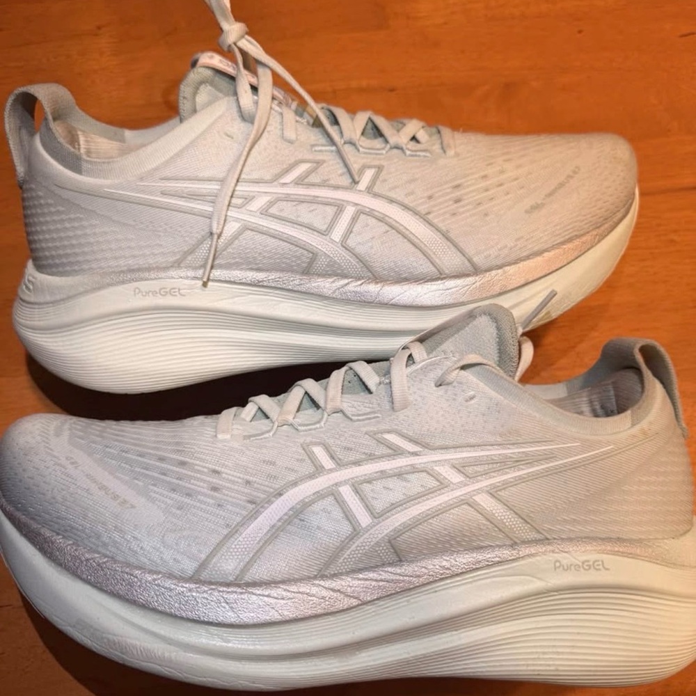 ASICS Gel nimbus 27